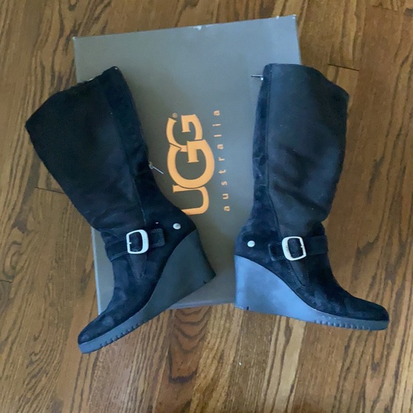 Ugh Selene Black Wedge Boots - Picture 10 of 10